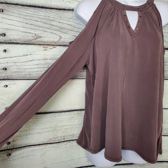 Maurices Women’s Mauve Studded Cold Shoulder Keyhole Tank Top Size XL - Picture 5 of 10
